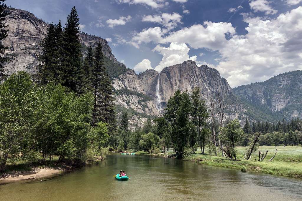 Yosemite trail guide